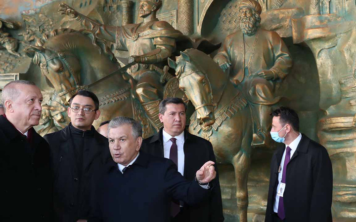 Cumhurbaşkanı Erdoğan Özbekistan temaslarına başladı