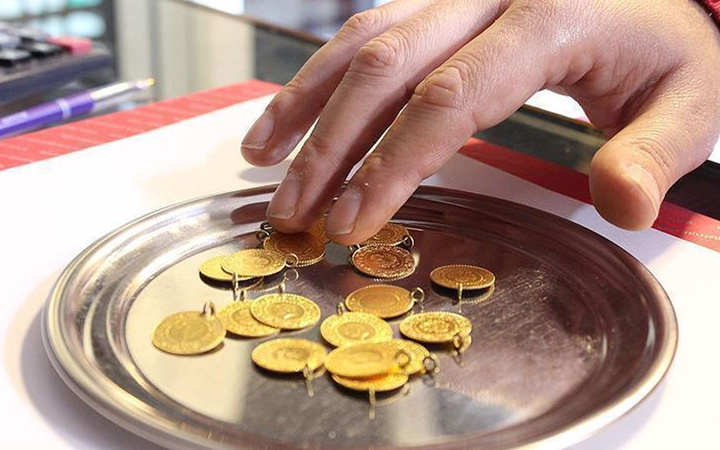 16 Mayıs altın güne düşüşle başladı! Gram altın 900'ün liranın üzerinde analistler ne diyor?