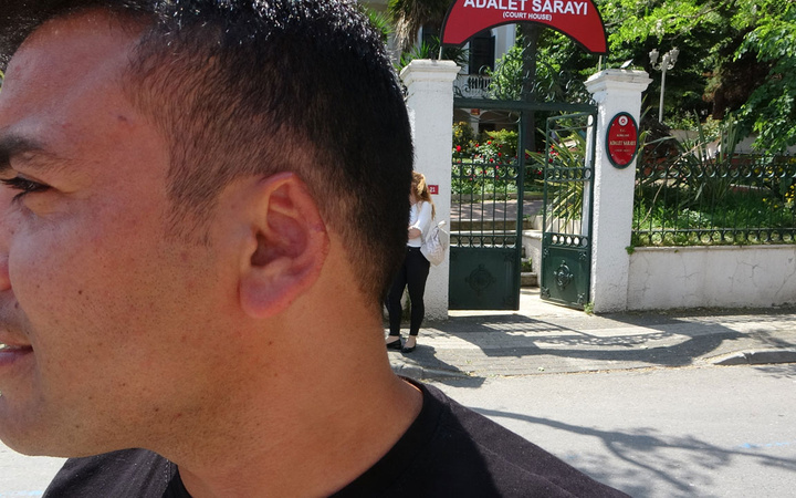 Kavgada kopan kulak parçasını martı kaptı