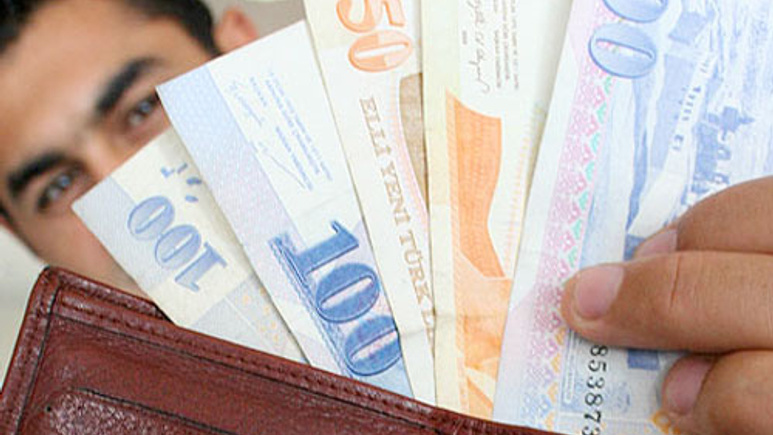 Asgari ücret 1300 TL oldu flaş açıklama
