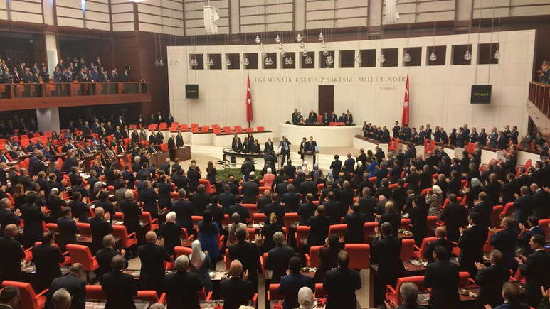 Yeni anayasada ilk tur görüşmeleri bitti