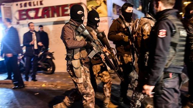 Canlı bomba kendini böyle patlatmış! Polis dur deyince...