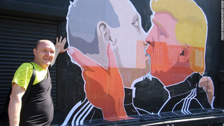 Putin ve Trump dudak dudağa!