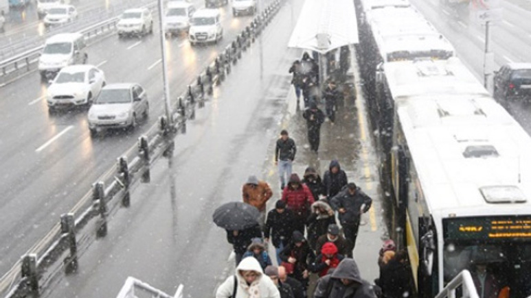 İstanbul hava durumu saatler kaldı kar geliyor