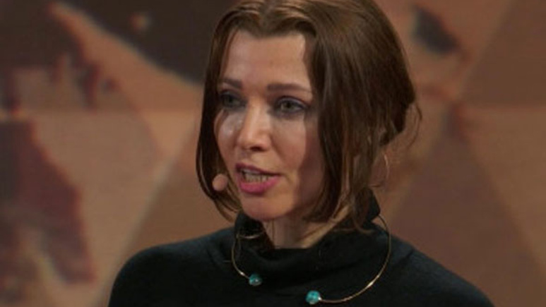 Elif Şafak, biseksüel olduğunu itiraf etti