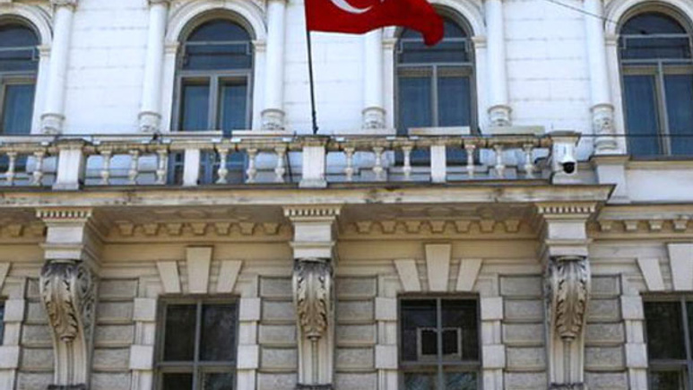 Türk başkonsolosluğuna saldırdılar!