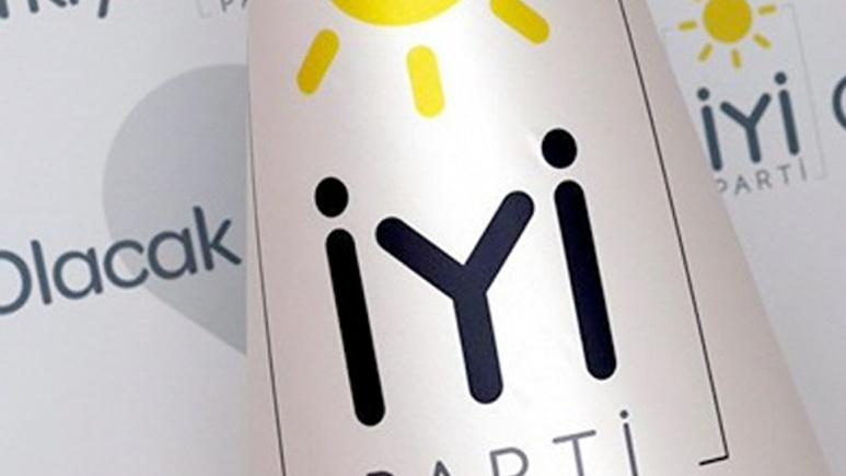İYİ Parti'nin 2 kurucusu istfa etti