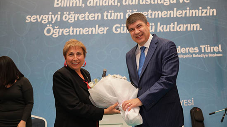 Büyükşehir’den Öğretmenler Günü kutlamas