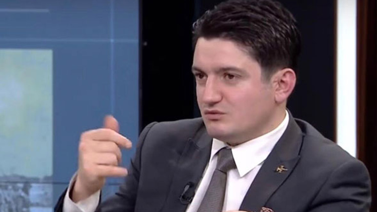 Fırat'ın doğusu, nehrin ötesi