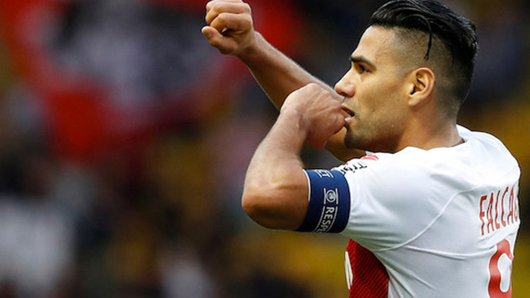 Galatasaray'da Falcao bombası! Resmi teklif yapıldı