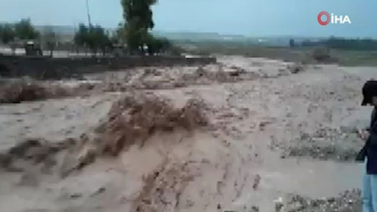 Irak'ta sel felaketi! Çok sayıda ölü var