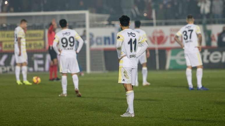 Fenerbahçe küme düşme hattına geriledi!