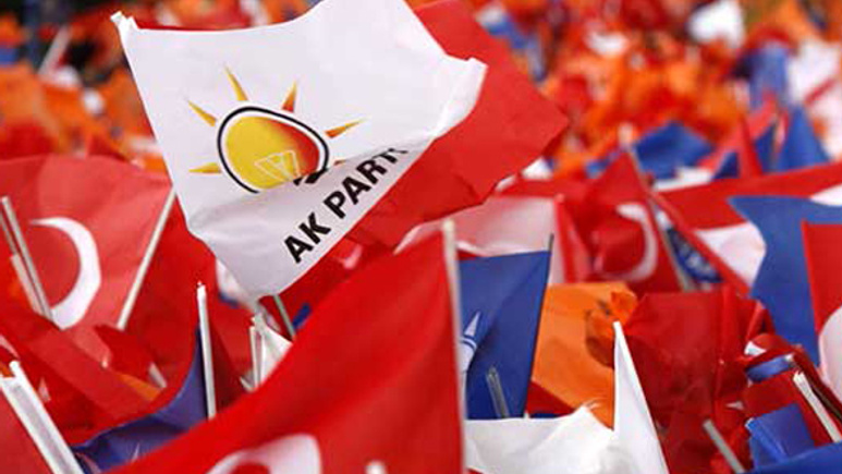 Muhalefetin hamlesinden sonra AK Parti de toplandı