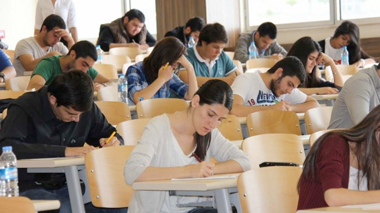 AÖL kayıt yenileme parası ne kadar hangi banka?