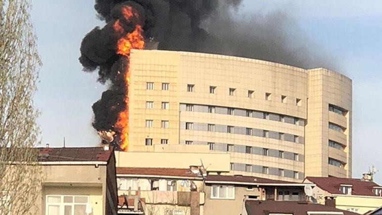 Taksim İlkyardım Hastanesi cayır cayır yandı!