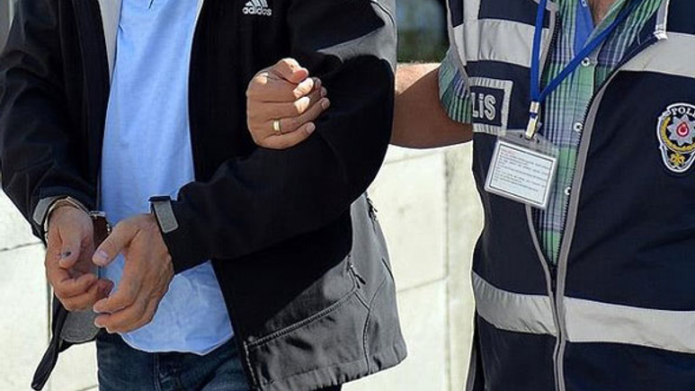 Eski müsteşar yardımcısına FETÖ'den gözaltı