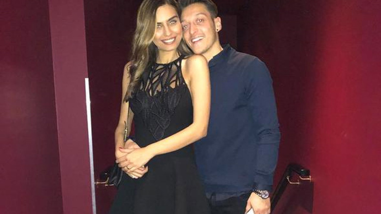 Şampiyon yengeler! Mesut'un aşkı listeye giremedi