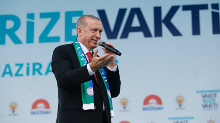 Cumhurbaşkanı Erdoğan Rize'de iftara katıldı