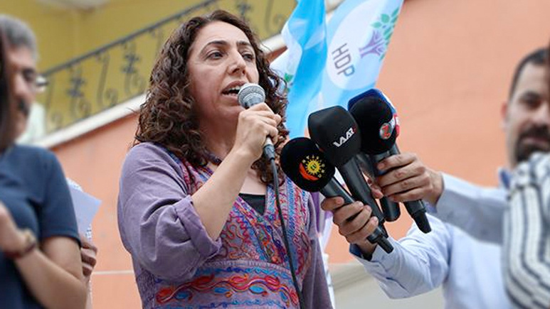 Teröristleri tedavi eden hemşire HDP'den milletvekili adayı