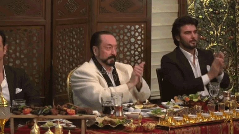 Adnan Oktar 2010 sonrası FETÖ'nün güdümüne nasıl girdi?