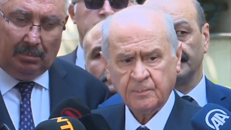 Bahçeli'den İYİ Partililere tehdit! Ayağınızı denk alın!