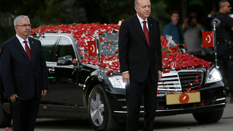 Erdoğan'ın Meclis'teki yemin töreni alkış tufanı koptu eşi ve çocukları...