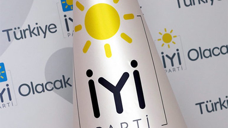İYİ Parti'de sular durulmuyor: Peş peşe istifalar!