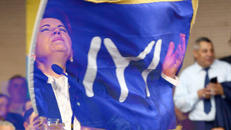 İYİ Parti'de istifa şoku 100 kişi birden...