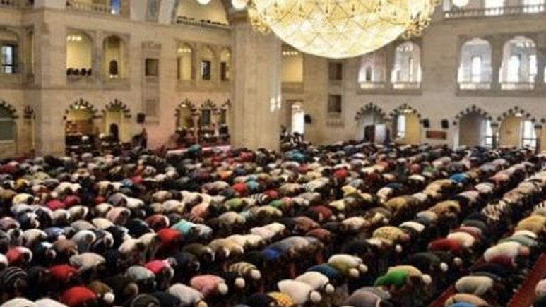 Kurban bayramı namazı kaç rekat nasıl kılınır anlatımı