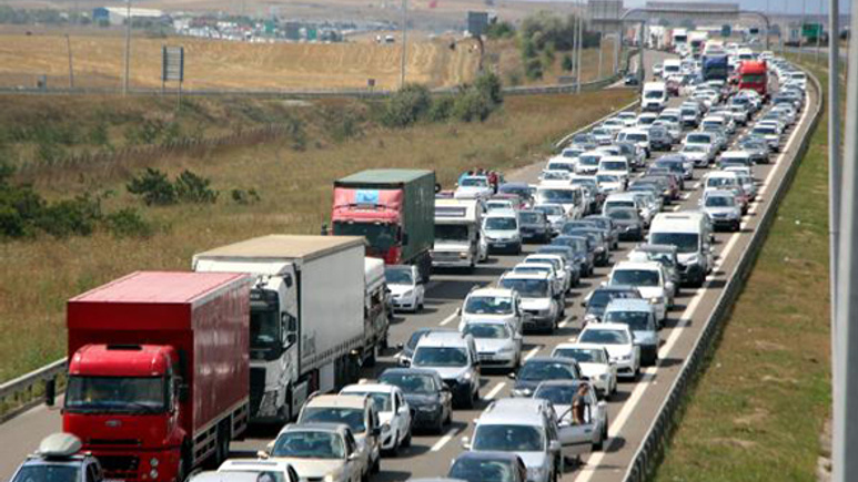 Bolu Dağı'ndan 4 günde 269 bin 405 araç geçti!