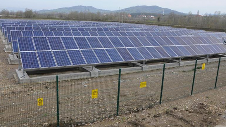Ağrı Dağı eteklerinde güneş enerjisi santrali