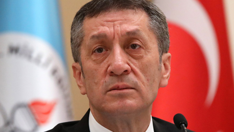 Milli Eğitim Bakanı öğretmenlerle ilgili yeni projeyi açıkladı