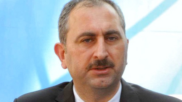 Adalet Bakanı Gül'den flaş icralık çocuk açıklaması