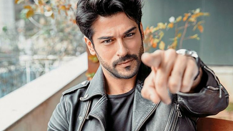 Burak Özçivit yeni imajıyla o sanatçıya benzetilince sinirlendi