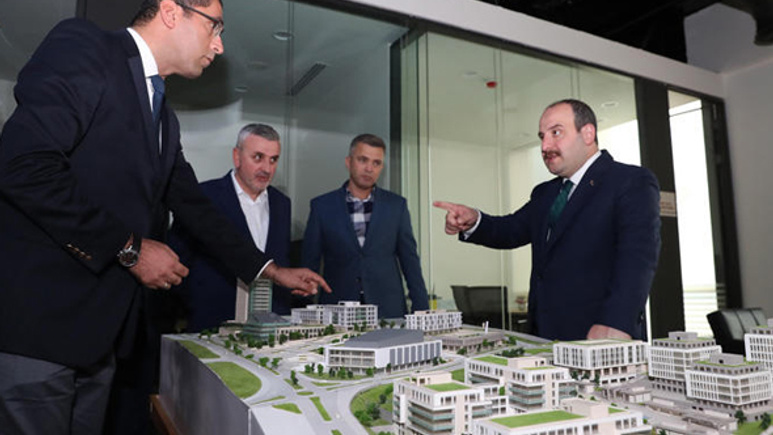 Bakan Varank'tan Bilişim Vadisi'ne ziyaret