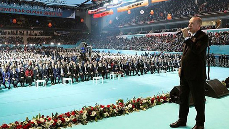 AK Partili başkanlara izletilen Hollywood filmi!