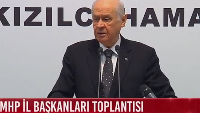 Promter'da yazanlar Devlet Bahçeli'yi kızdırdı: Kaldırın bunları