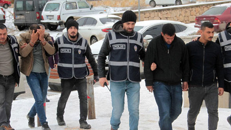 Elazığ'da yaşlı kadının 250 bin lirasını çarptılar