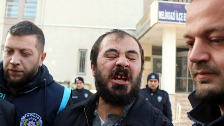 Peş peşe itiraf etti: 3 ayrı cinayet!