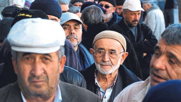 Resmi Gazete'de yayınlandı bin liralık emekli maaşında 3 yıl sürprizi