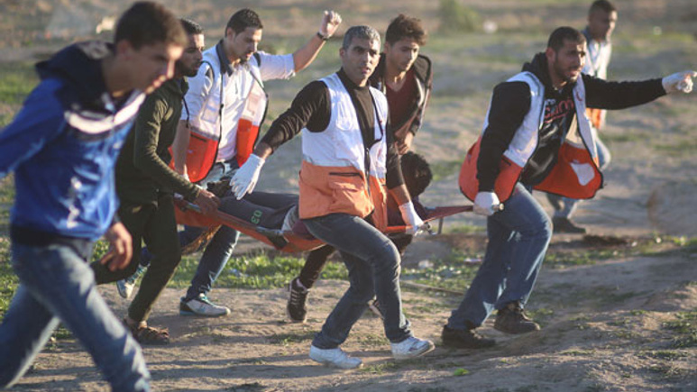 İsrail askerleri Gazze sınırında 30 Filistinliyi yaraladı