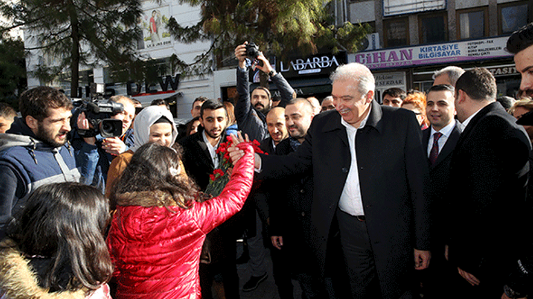 Mevlüt Uysal karne mesajını Büyükçekmece'den verdi