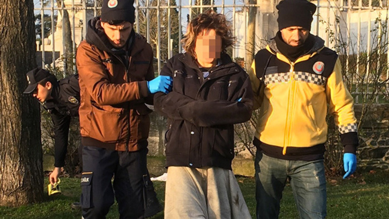Parkta tecavüz dehşeti! Uyuşturucu verip elbisesini yakmışlar