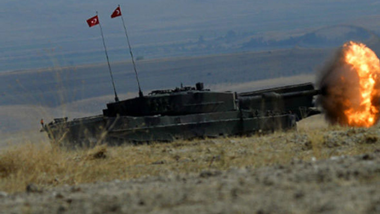 TSK, YPG/PKK'lı teröristleri obüslerle vurdu