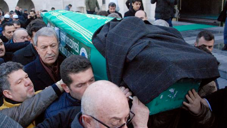 Hulusi Akar çocukluk arkadaşını son yolculuğuna uğurladı