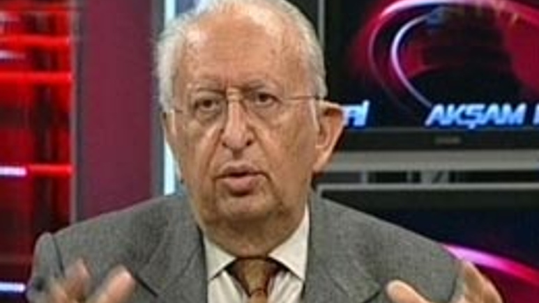 Cindoruk koltuğu Çiller'e bırakmıyor