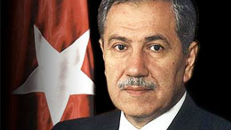 Bülent Arınç'tan CHP'li İnce'ye dava!