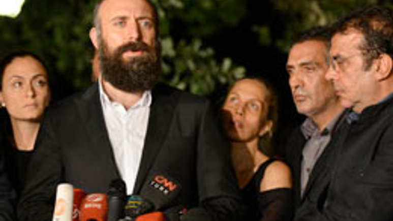 Halit Ergenç görüşmeyi anlattı