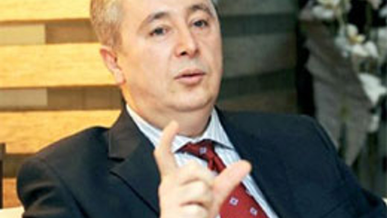 AK Parti anketçisi cemaati kızdıracak