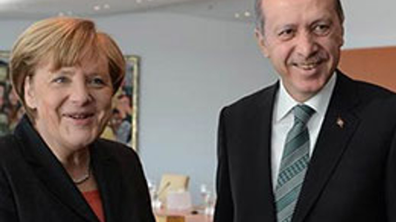 Merkel Erdoğan'ın çekiciliğine şerbetli!
